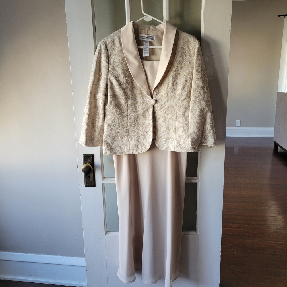 Jessica Howard Beige Evening Dress With Jacket Long Formal Size 16